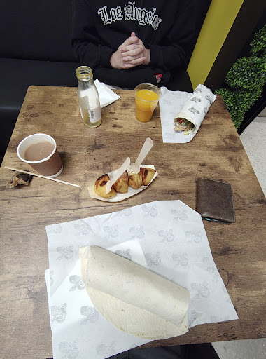 Photo of Wraps ‘n Roll - 96 Dolphin Centre, Poole BH15 1SS